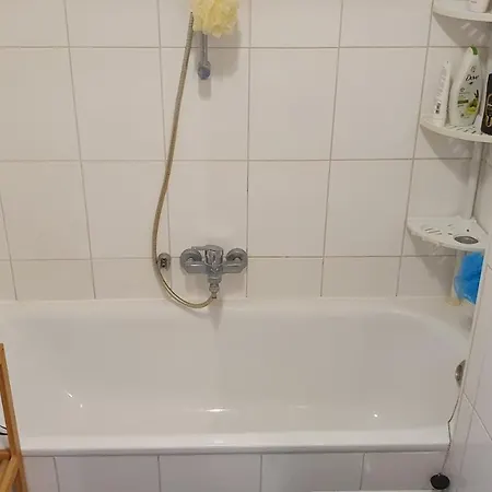 In St. Juergen, Gute Anbindung Zentral בית אירוח